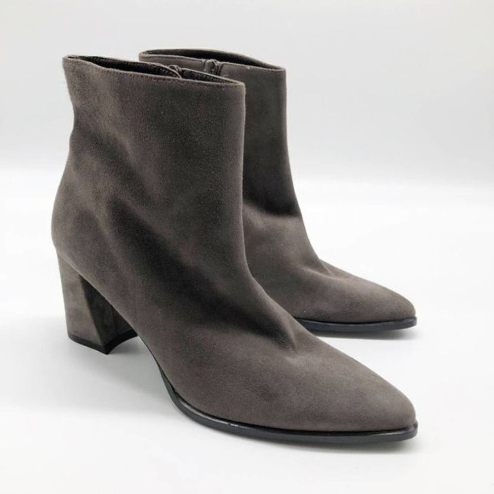 STUART WEITZMAN Trendy Boot in Gray 